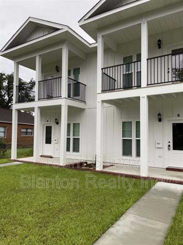 Pensacola House: 1907 Doctor Martin Luther King Junior Drive