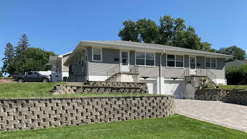 Omaha Condo: 3107 S. 44th Avenue