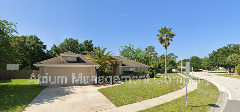 Oviedo House: 487 Carrigan Ave