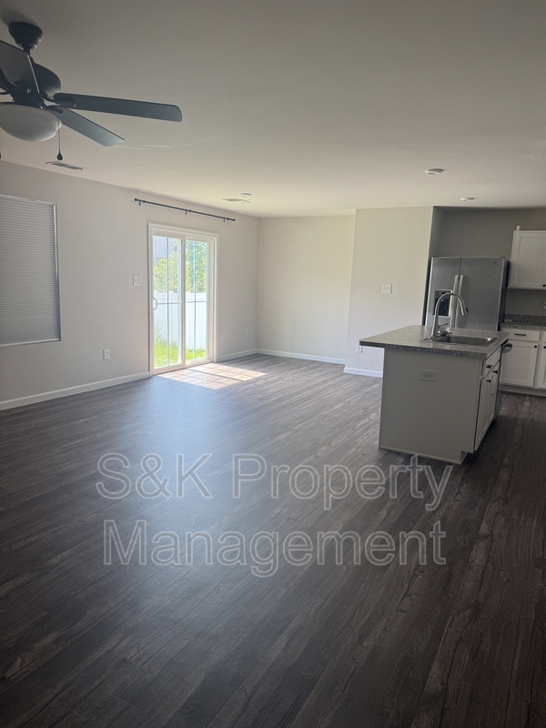 Williamsburg House: 112 Overstreet Court