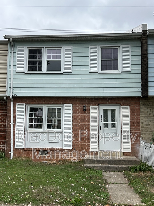 Dumfries Townhome: 2538 Sedgewick Pl