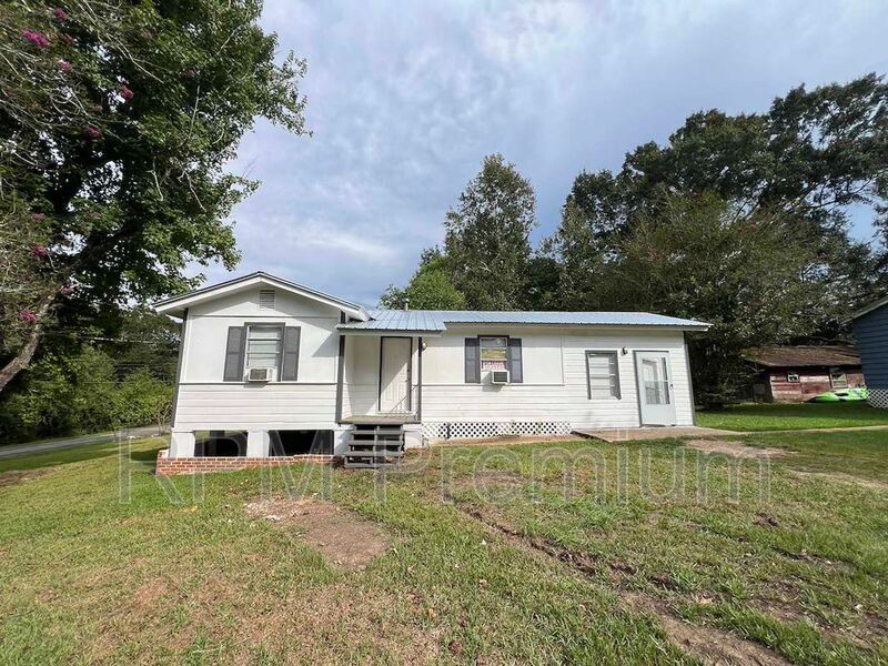 Jackson House: 6315 West Ave.