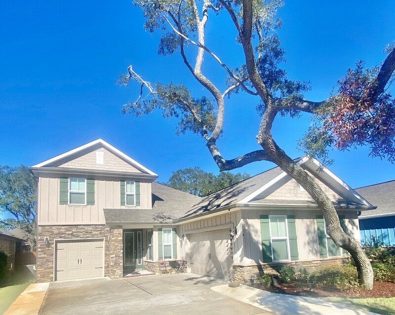 Shalimar House: 14 6th Ave