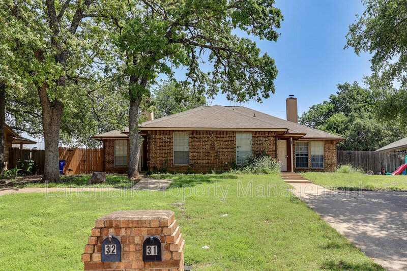 Mansfield Condo: 32 Shady Valley Ct.