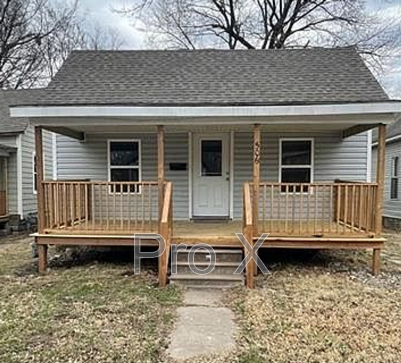 Pittsburg House: 1506 N Joplin