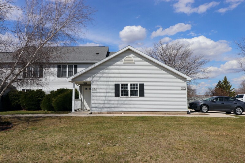 Plymouth Condo: 2216 Valley Road