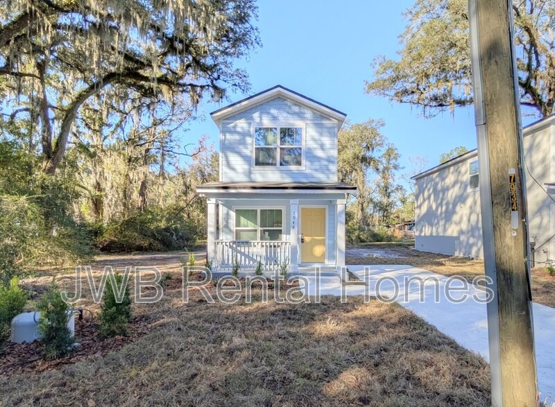 Jacksonville House: 7948 Harding Ave