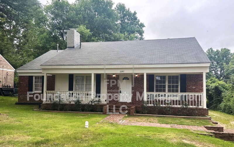 Memphis House: 1597 Hutson Road