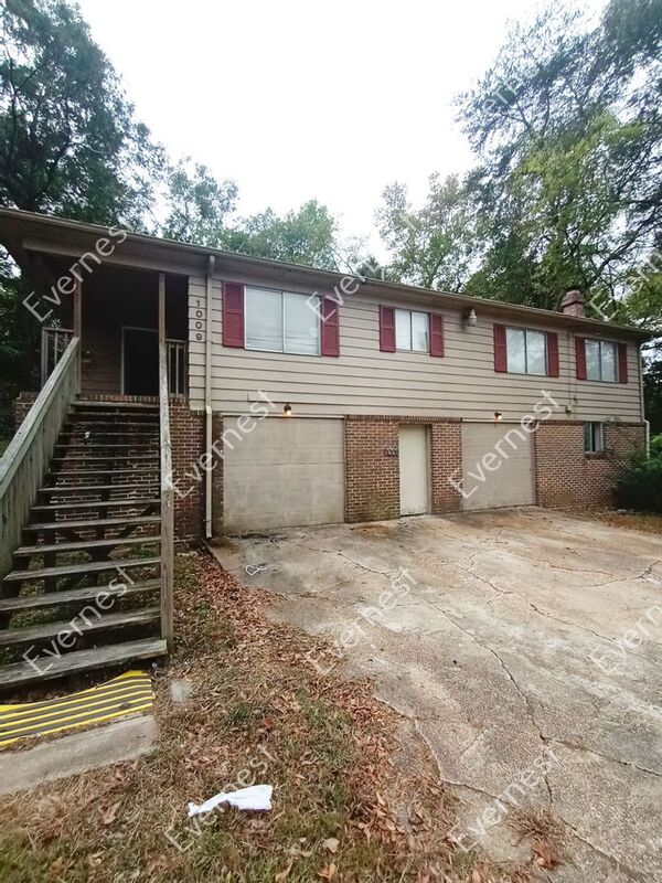 Request a Viewing for 1009 Rutledge Dr - Tenant Turner