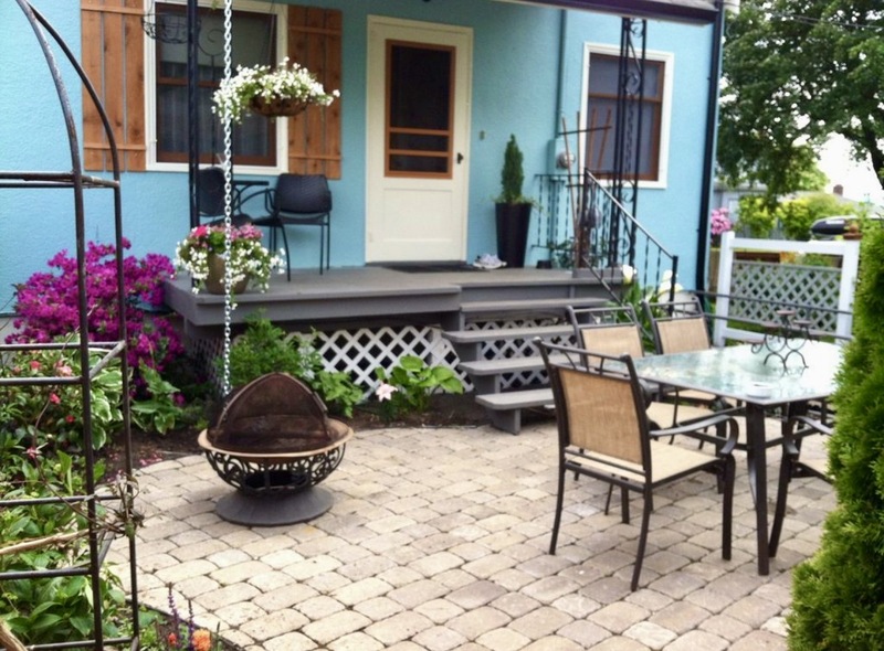 Bellingham House: 2732 Eldridge Avenue