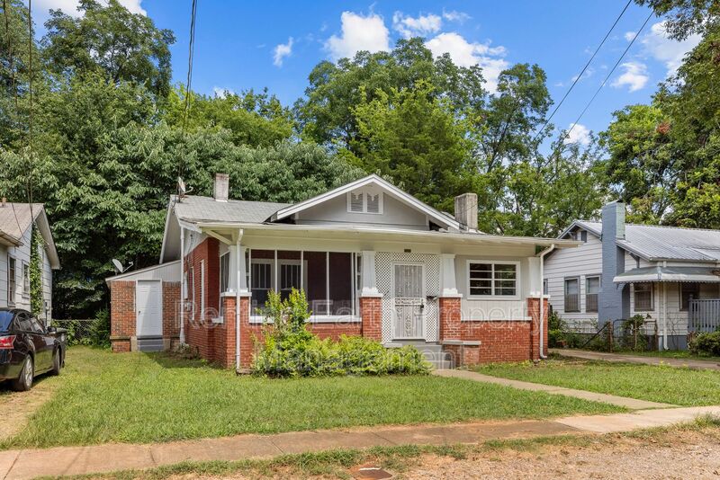 Birmingham House: 1319 18th Way