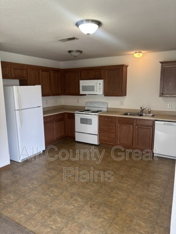Main Rental Photo 2