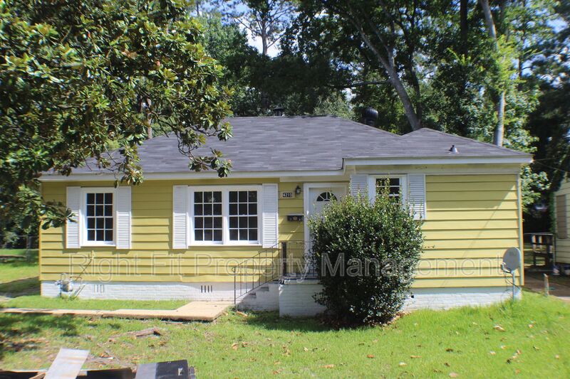 Columbus House: 4215 Forrest Rd