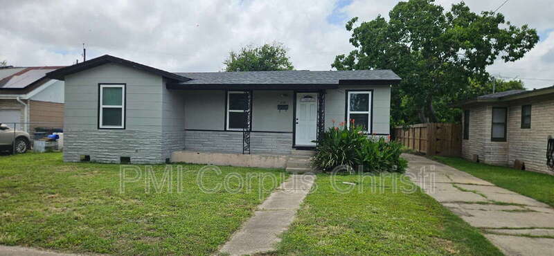 Corpus Christi House: 638 Sharon Drive