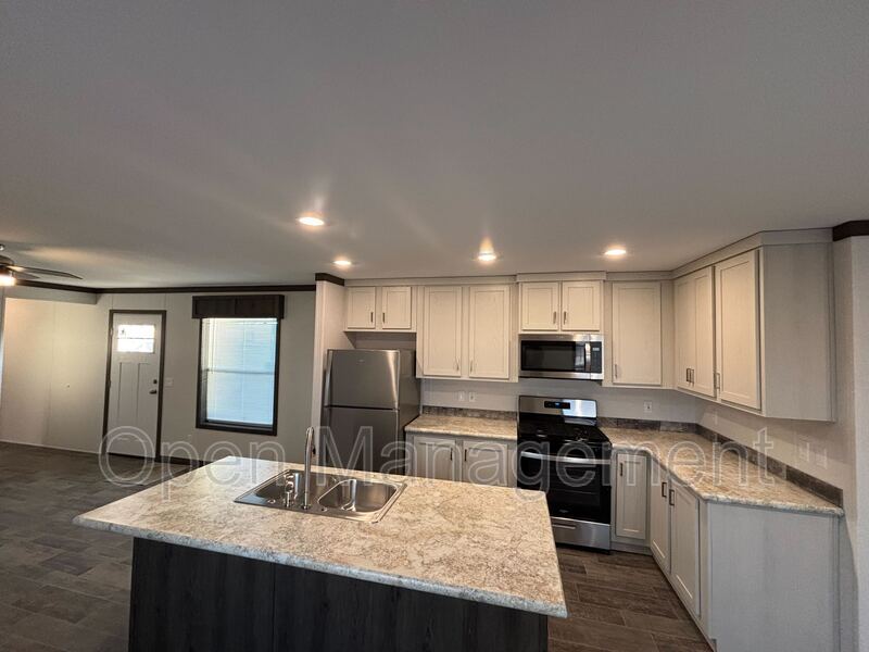 Bismarck House: 4005 19th St NE