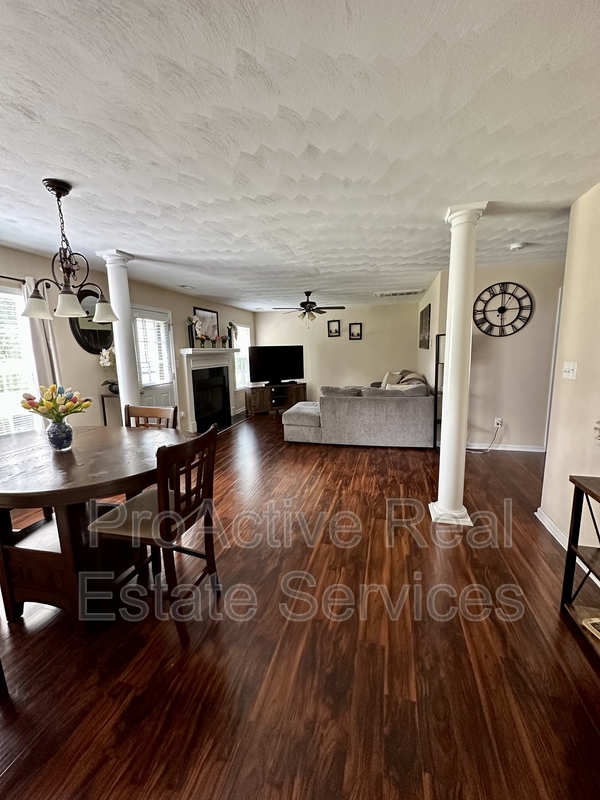 5123 Bute St 