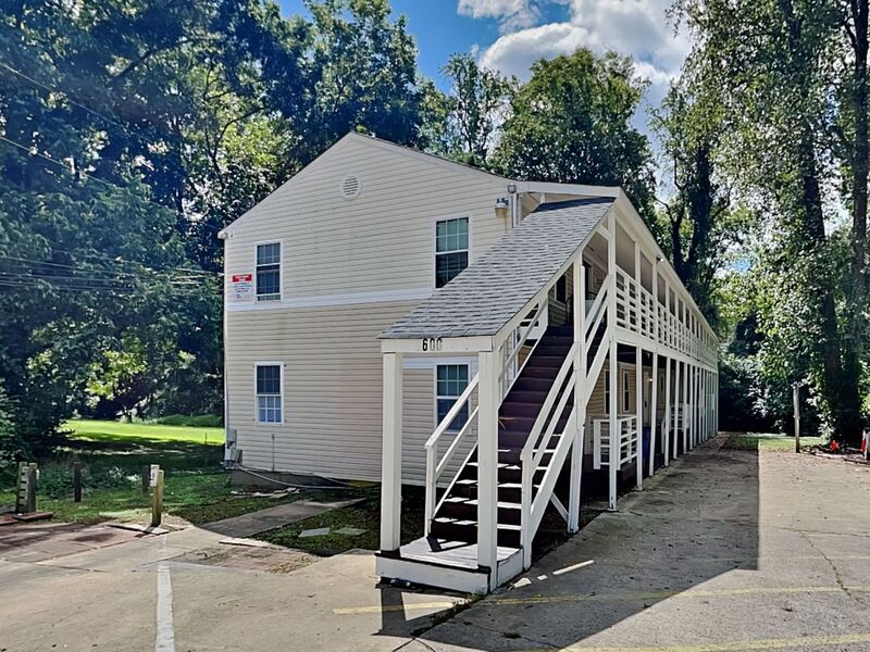 Raleigh House: 1600 Poole Road