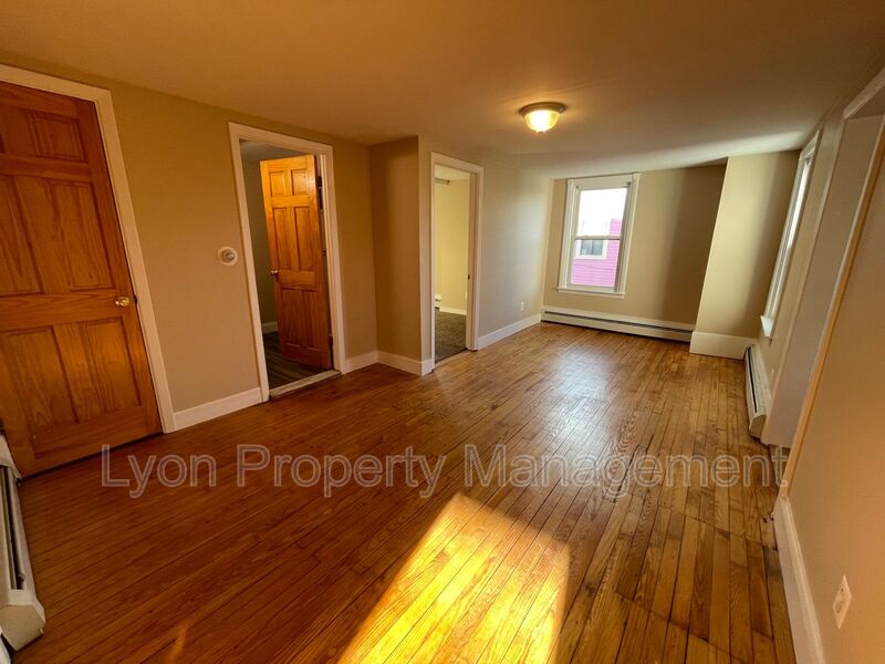 Pawtucket Condo: 84 Spring St