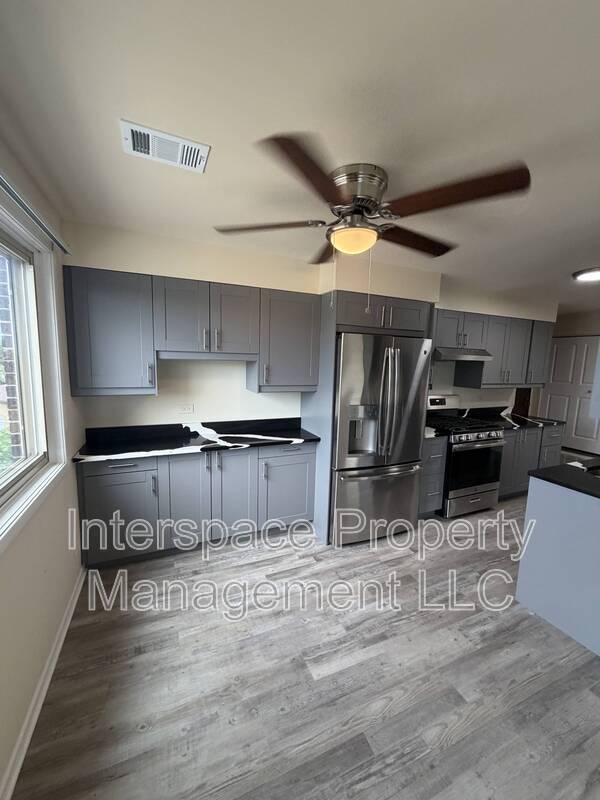 Oak Lawn Condo: 9937 South Cicero Avenue - 301