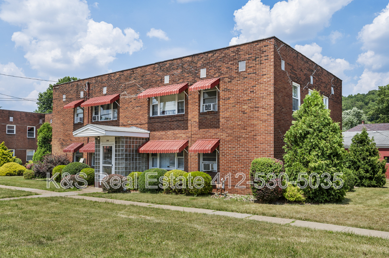 White Oak Condo: 1441 Lincoln Way - B