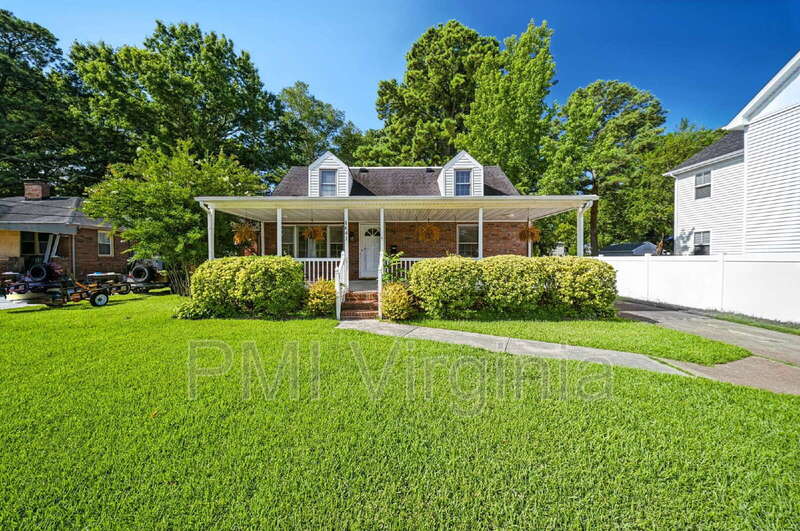 Norfolk House: 1641 East Bayview Boulevard