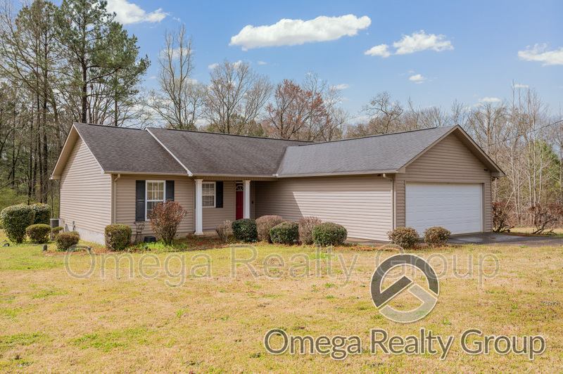 Anniston House: 288 Bernard Couch Dr