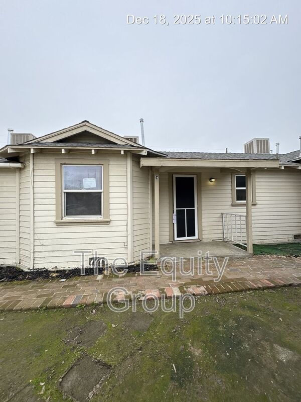 Visalia Condo: 1205 N. Willis St