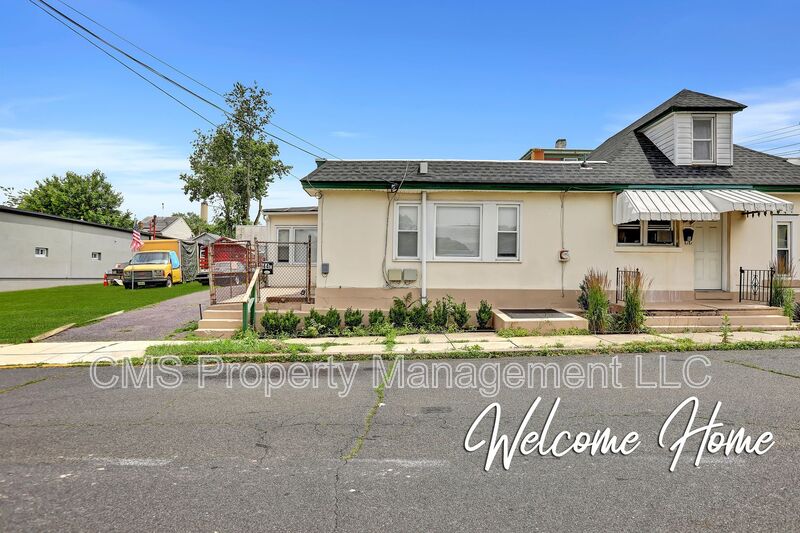 Ewing Condo: 44 Dover Ave