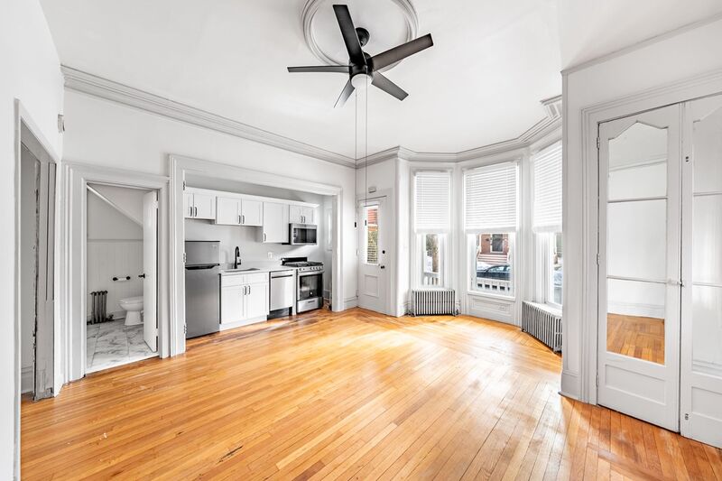 Saratoga Springs Condo: 107 Caroline Street