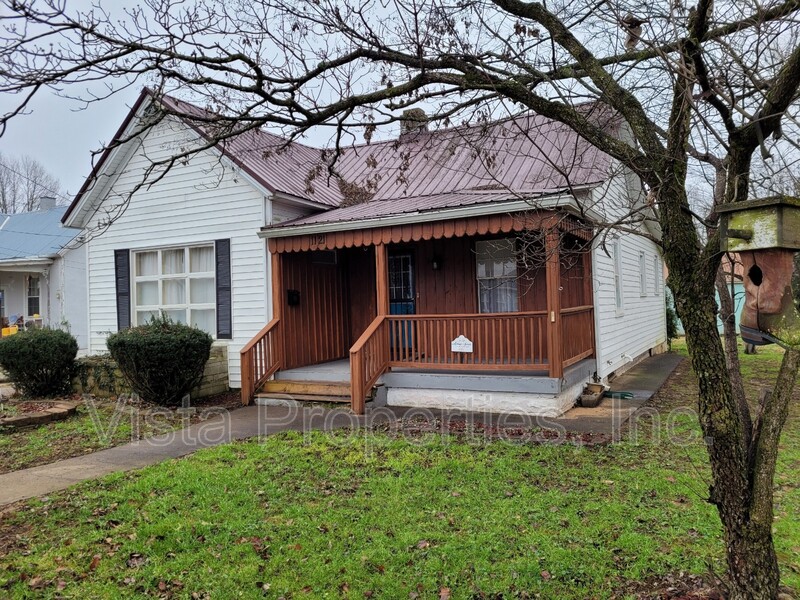 West Point House: 1121 Elm Street