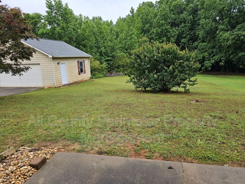Main Rental Photo 17