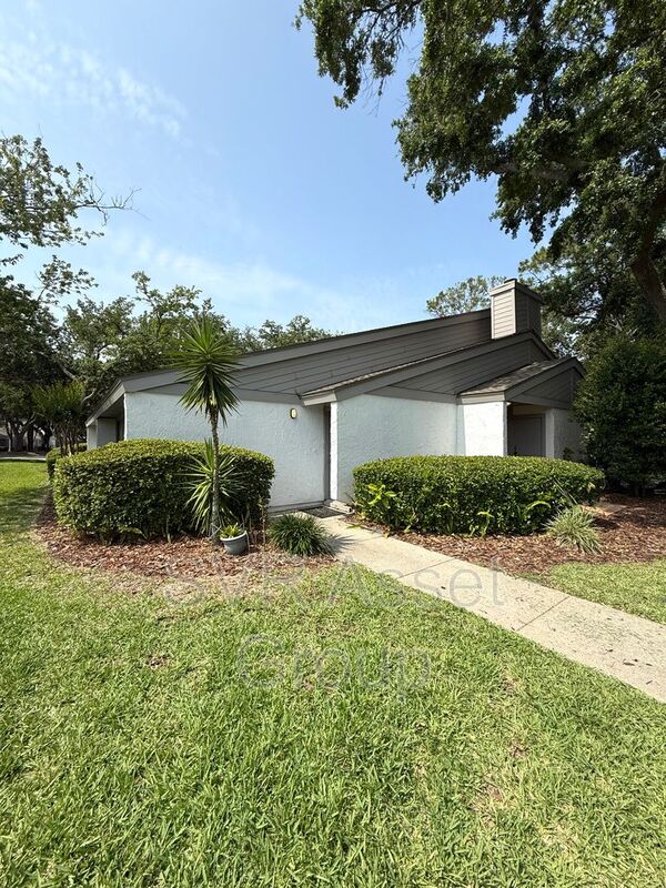 Ponte Vedra House: 1033 Sea Hawk Drive