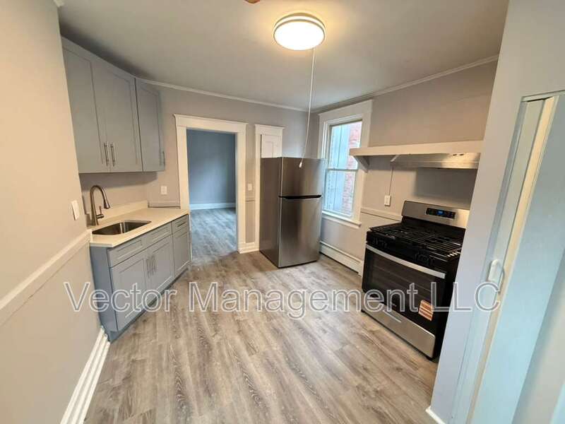 New Britain Condo: 57 Whiting Street - 53-9