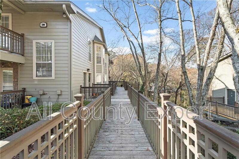 Atlanta Townhome: 2901 Lenox Rd