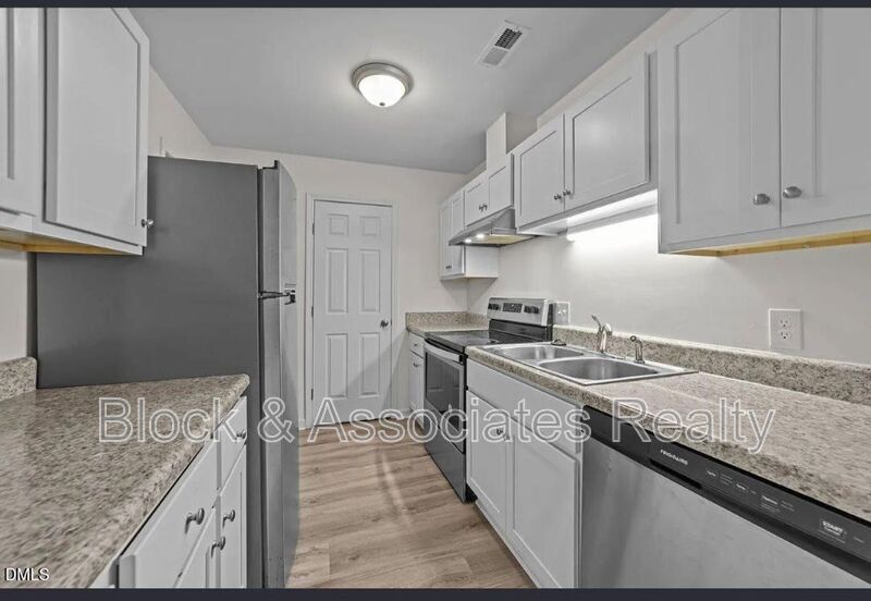 Raleigh Condo: 1295 Schaub Dr