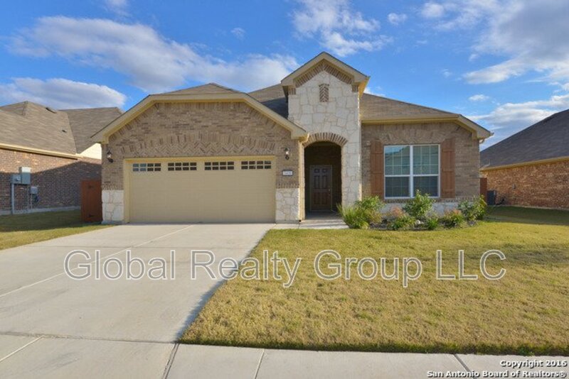 Schertz House: 3408 Woodlawn Farms