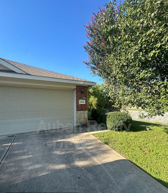 Mansfield House: 1510 Piedmont Drive