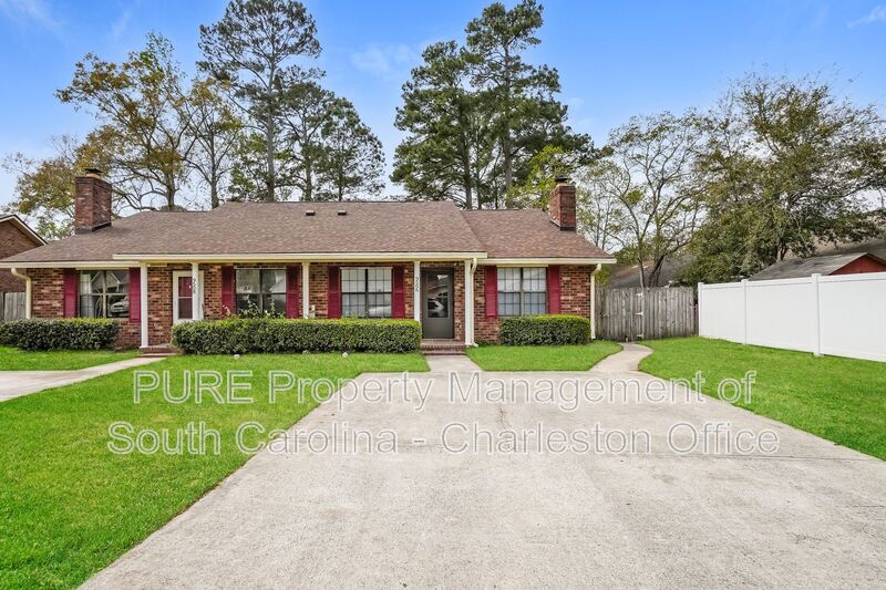 Ladson Townhome: 9506 S Cardinal Dr