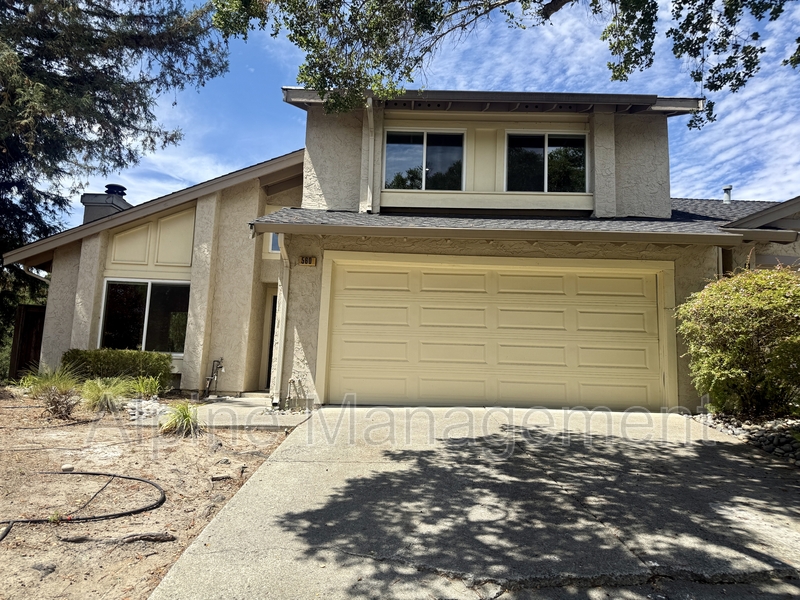 Pleasant Hill Townhome: 560 Palo Alto Place - Main