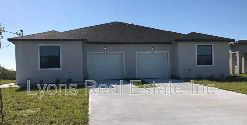 Lehigh Acres Condo: 454 Grant Blvd