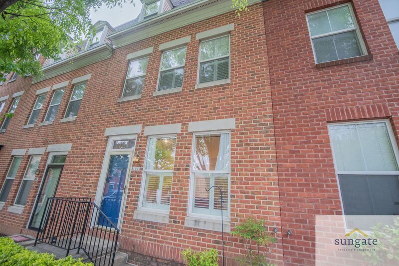Baltimore Townhome: 104 N Dallas St