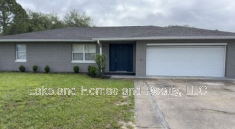 Winter Haven House: 5608 Lake Fox Cir