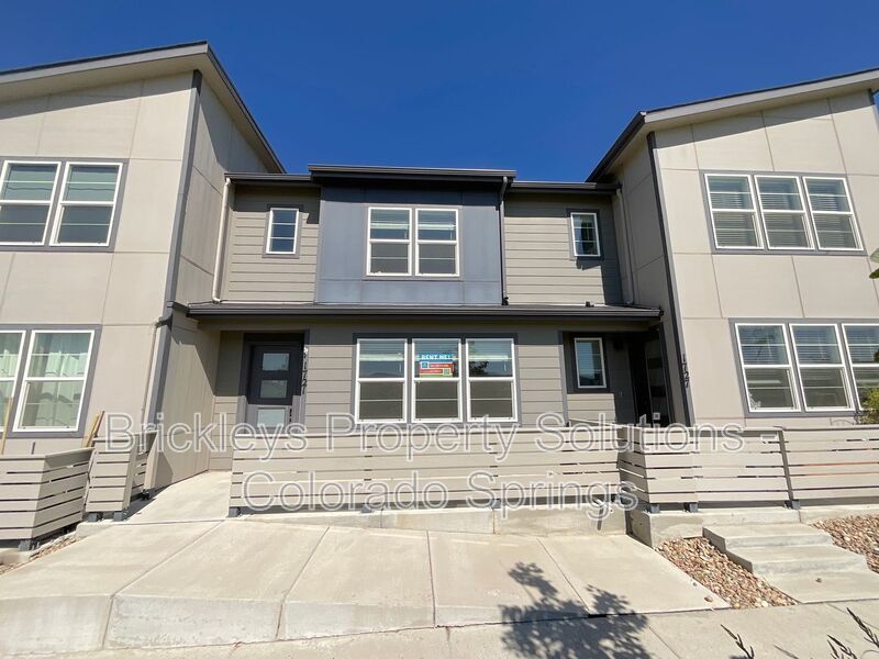 Colorado Springs Townhome: 1721 Rose Quartz Hts
