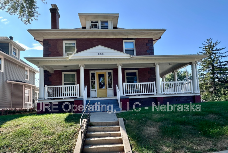 Omaha House: 4821 Underwood Avenue
