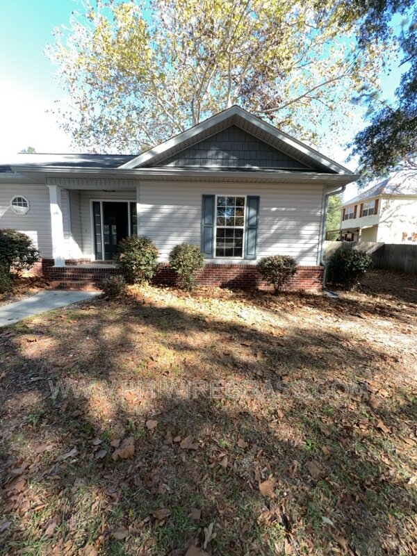 Daleville House: 628 Joe Bruer Rd