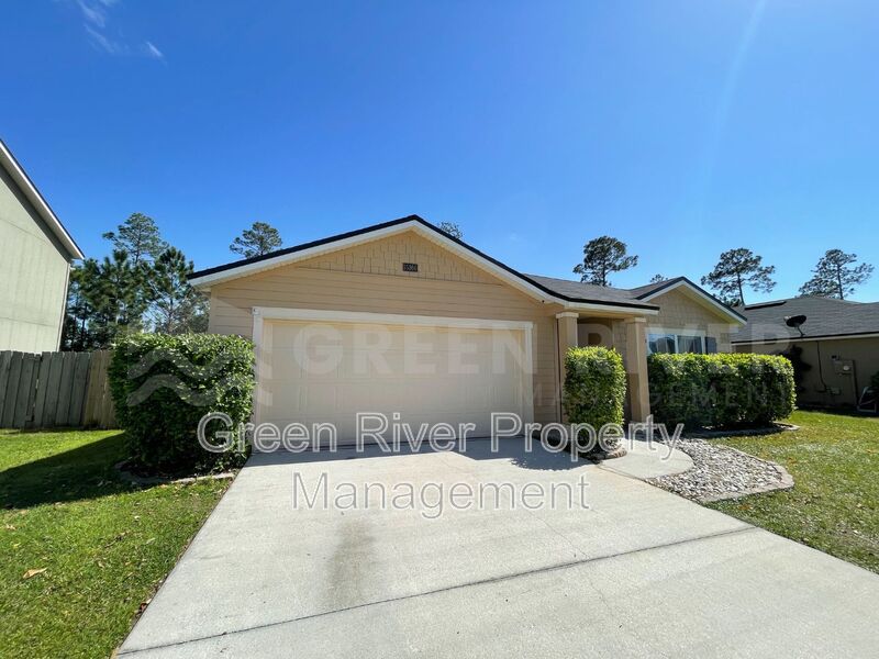 Jacksonville House: 15366 Bareback Drive