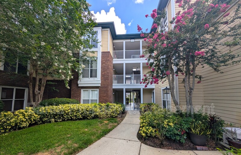 Tampa Townhome: 4211 Chatham Oak Ct