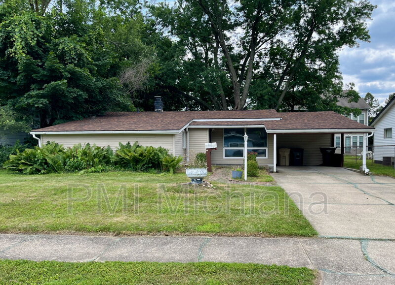 South Bend House: 3110 Voll Lane