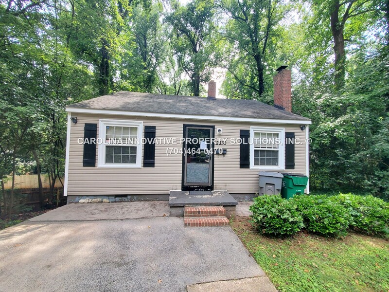 Charlotte House: 2830 Phillips Avenue