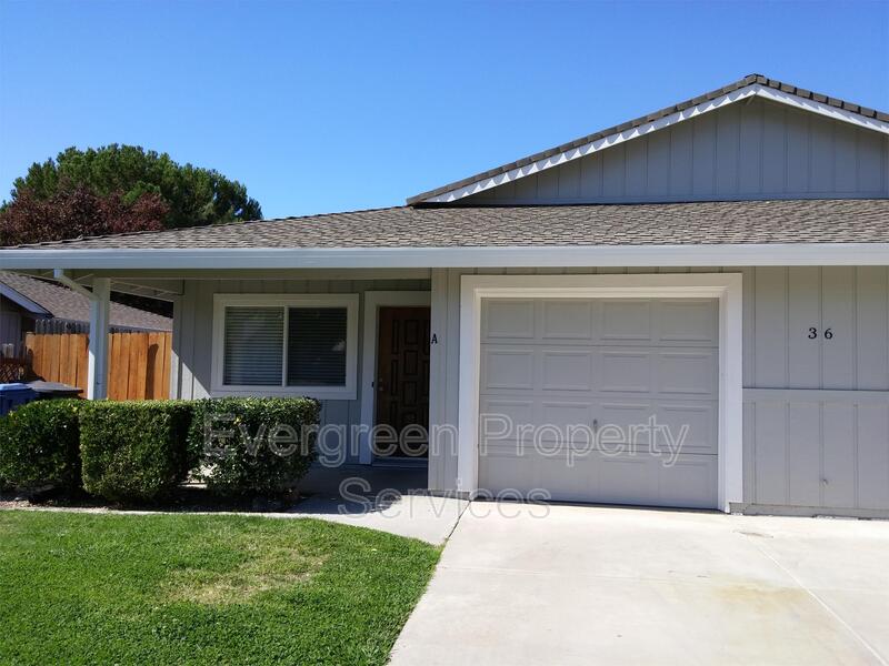 Folsom House: 36A Dean Way